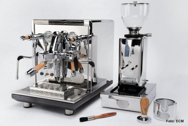 ECM Synchronika mit Mühle und Barista-Tools.